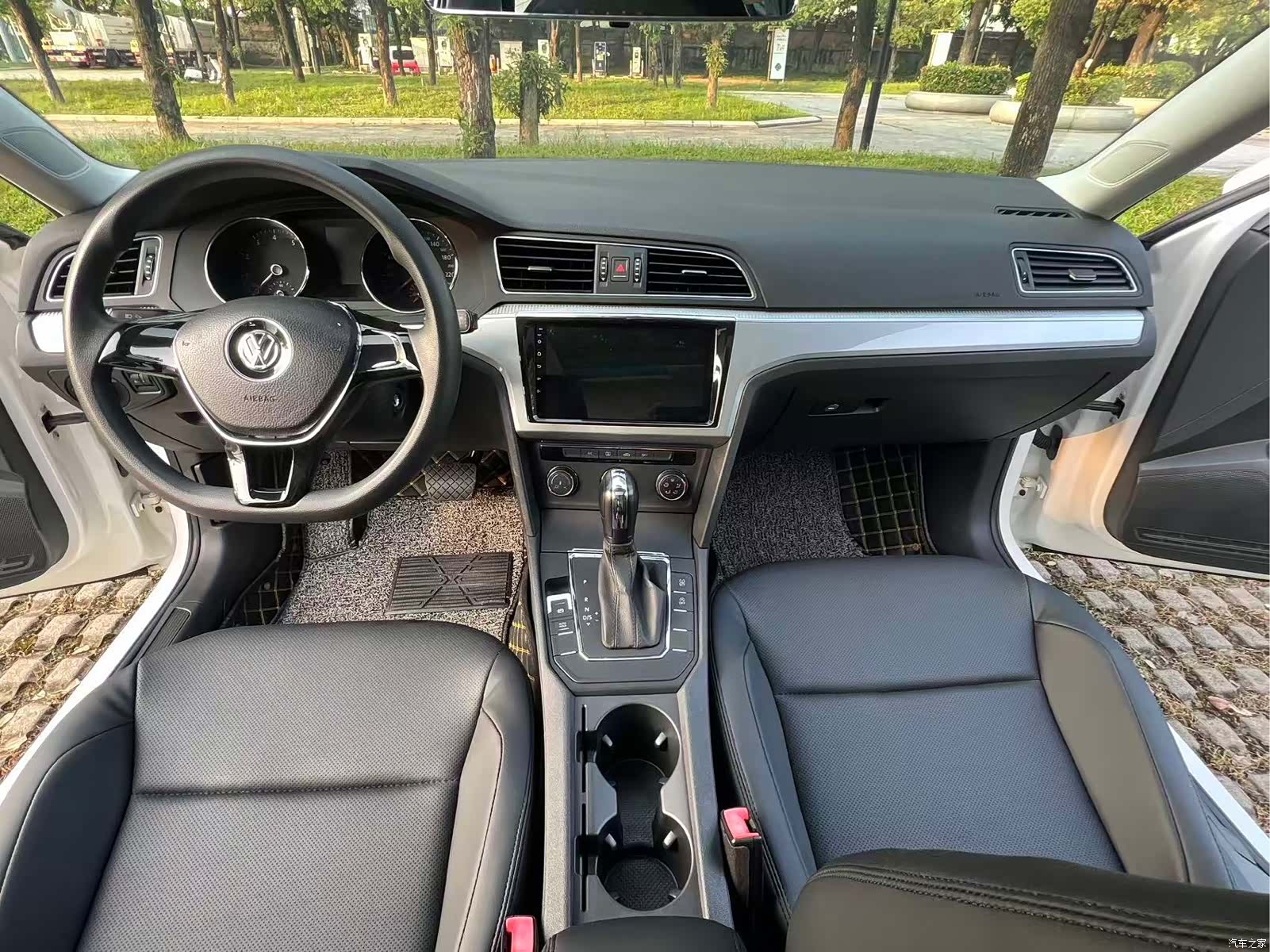Volkswagen Lamando, 2018 11