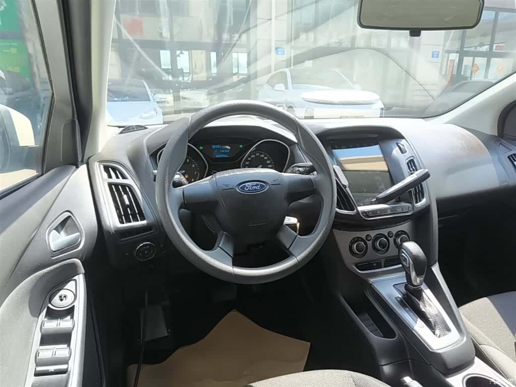 Ford Focus, 2014 11