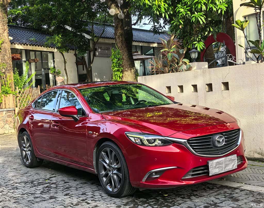 Mazda Atenza, 2017 3