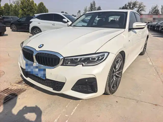 BMW 3 Series 2022 — купить из Китая под заказ