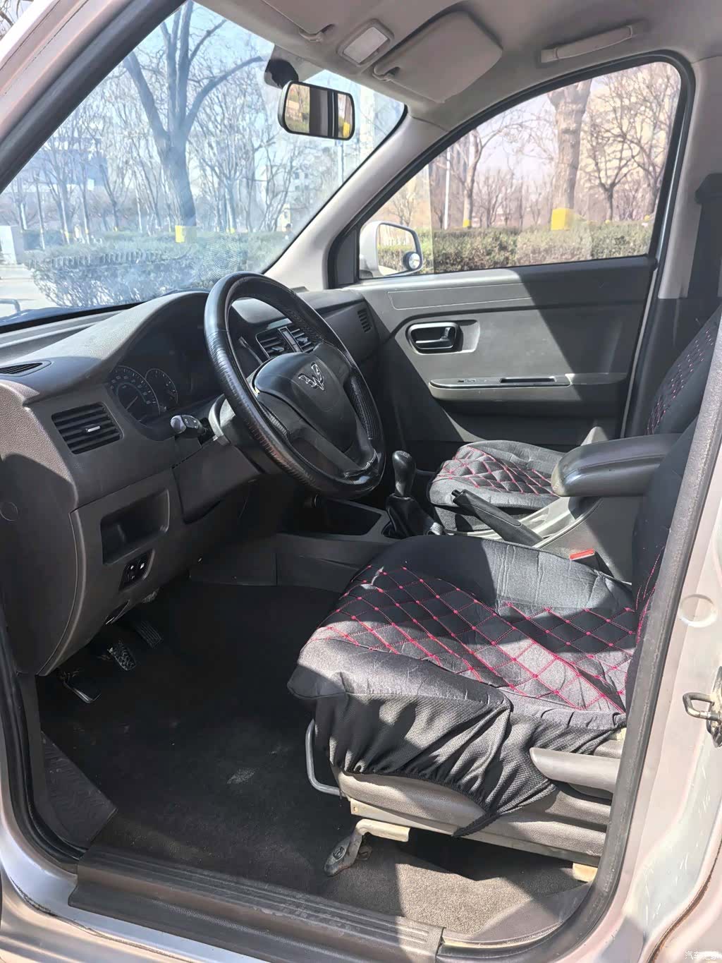 Wuling V, 2016 9