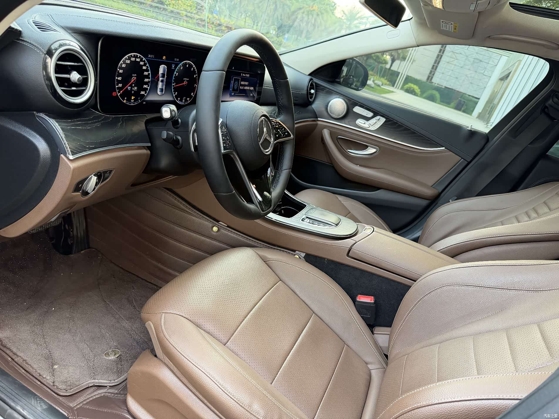 Mercedes-Benz E-Class, 2019 4