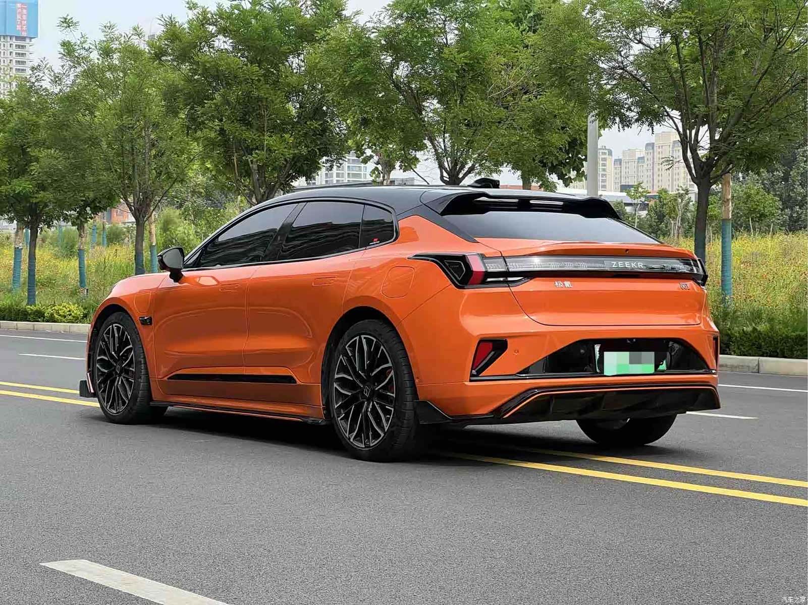 Zeekr 001, 2023 7