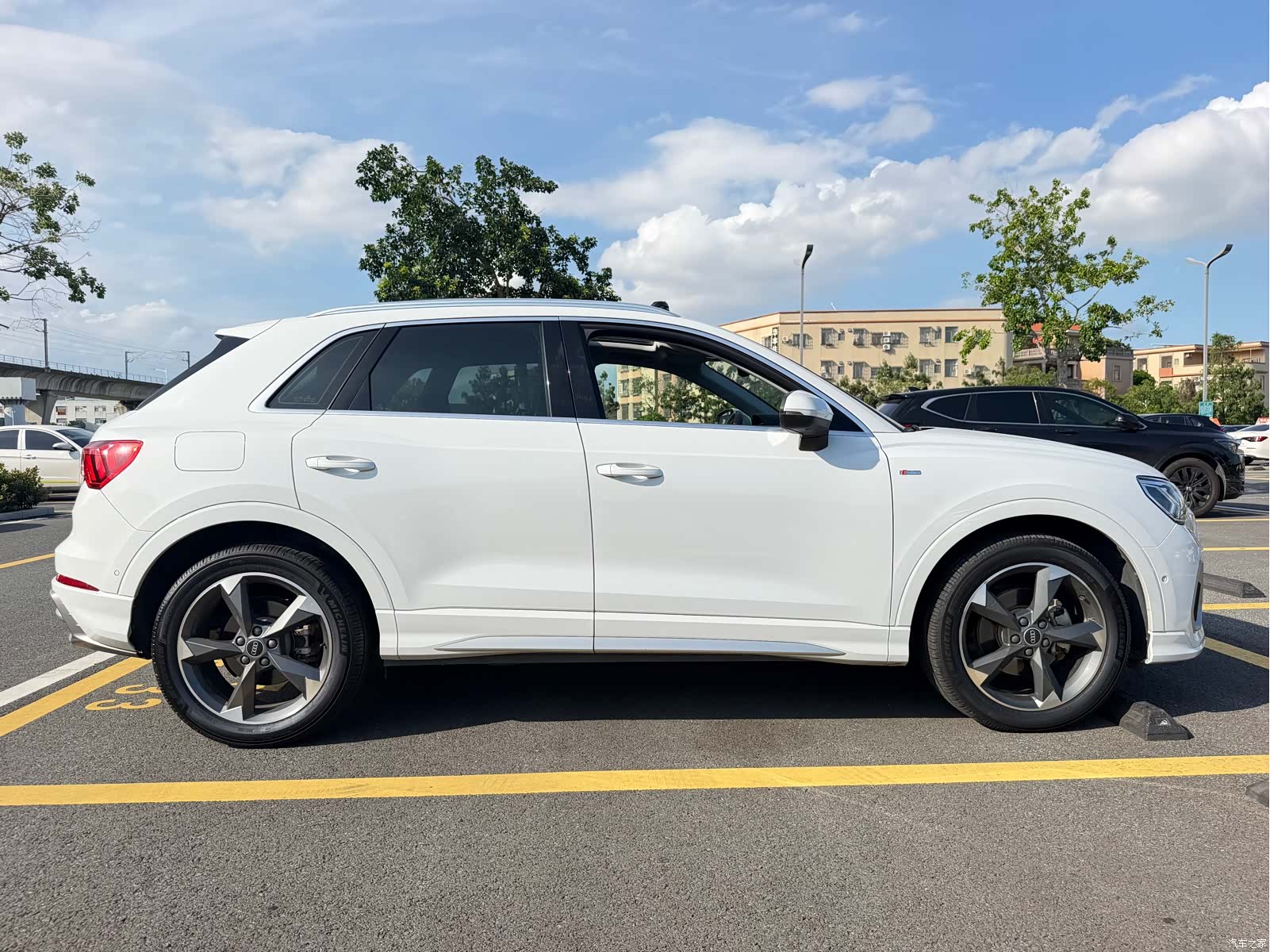 Audi Q3, 2022 8