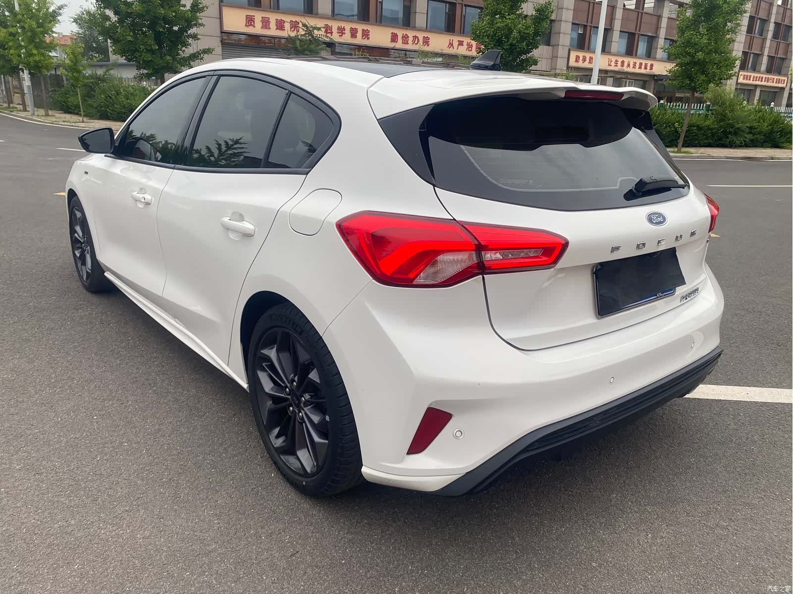 Ford Focus, 2022 все фото