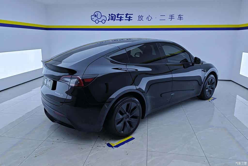 Tesla Model Y, 2024 3