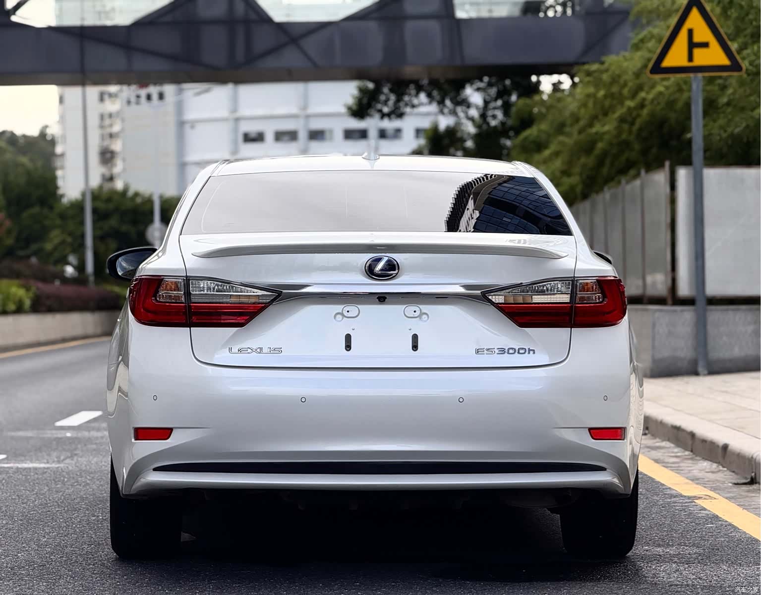 Lexus ES, 2017 7