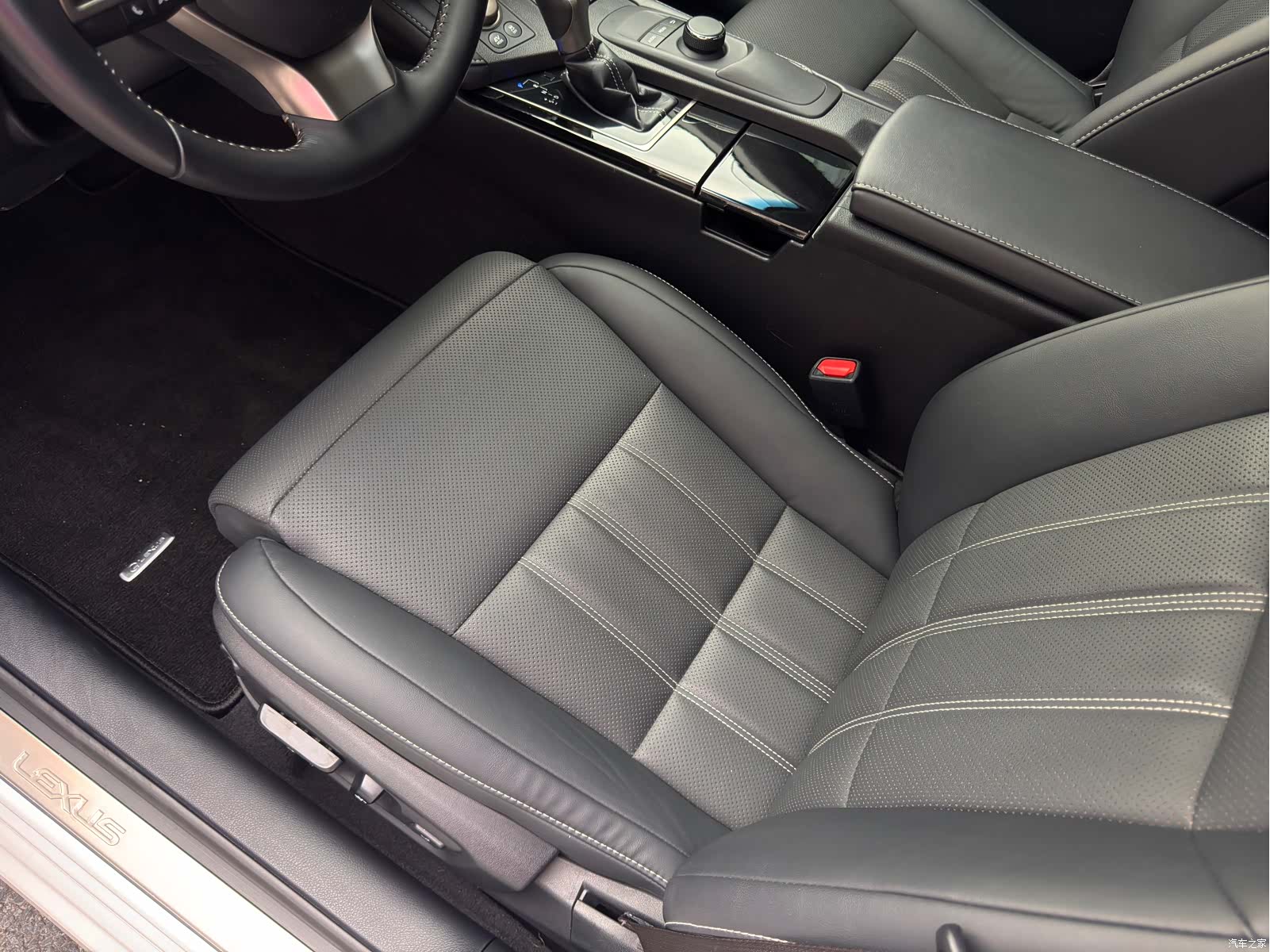 Lexus ES, 2017 14