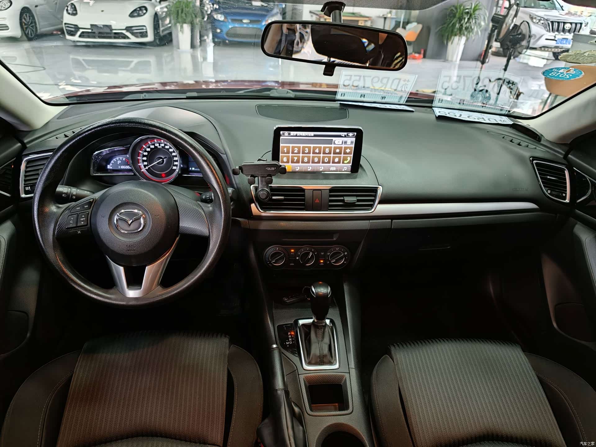 Mazda Mazda3, 2016 12