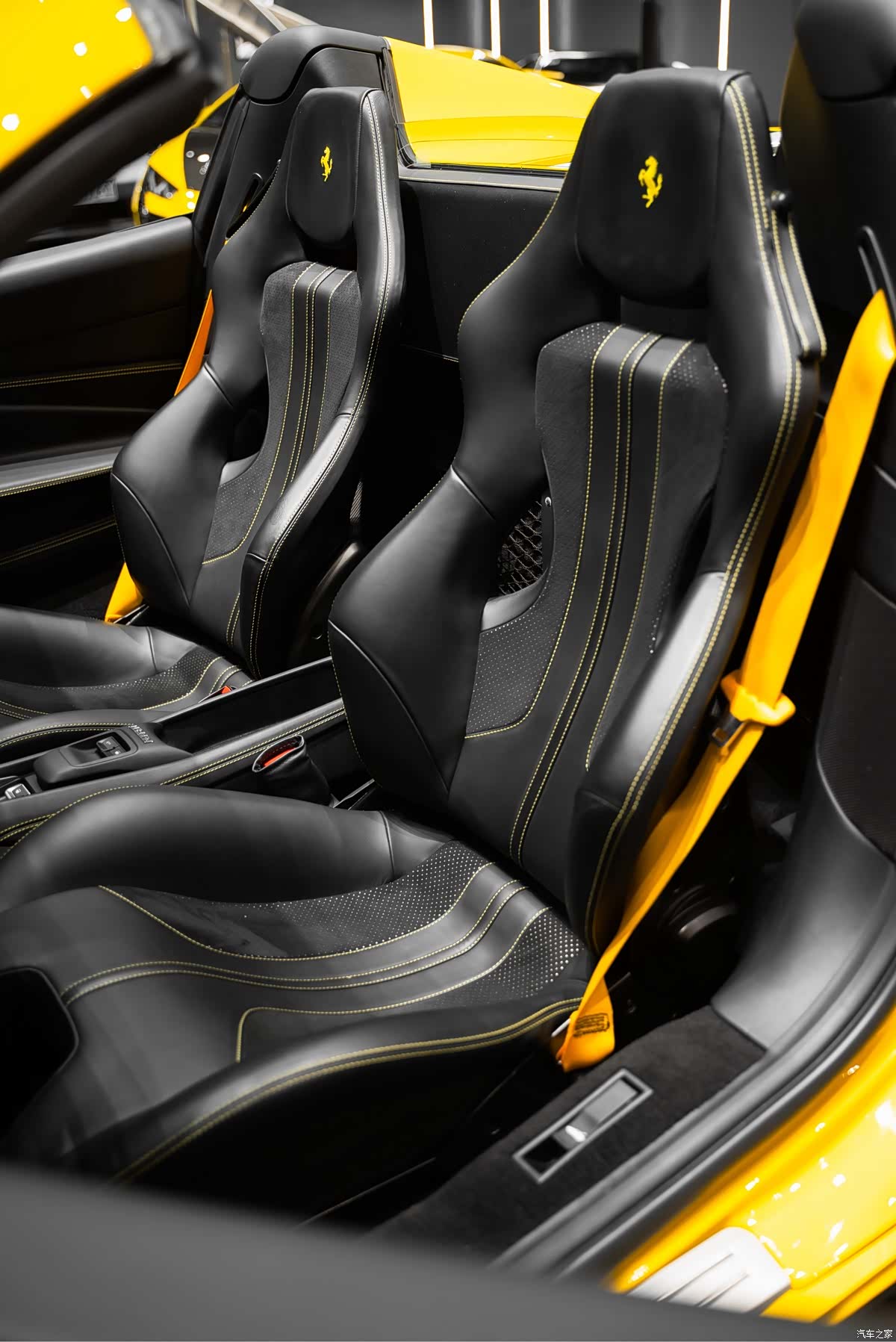 Ferrari F8, 2022 20