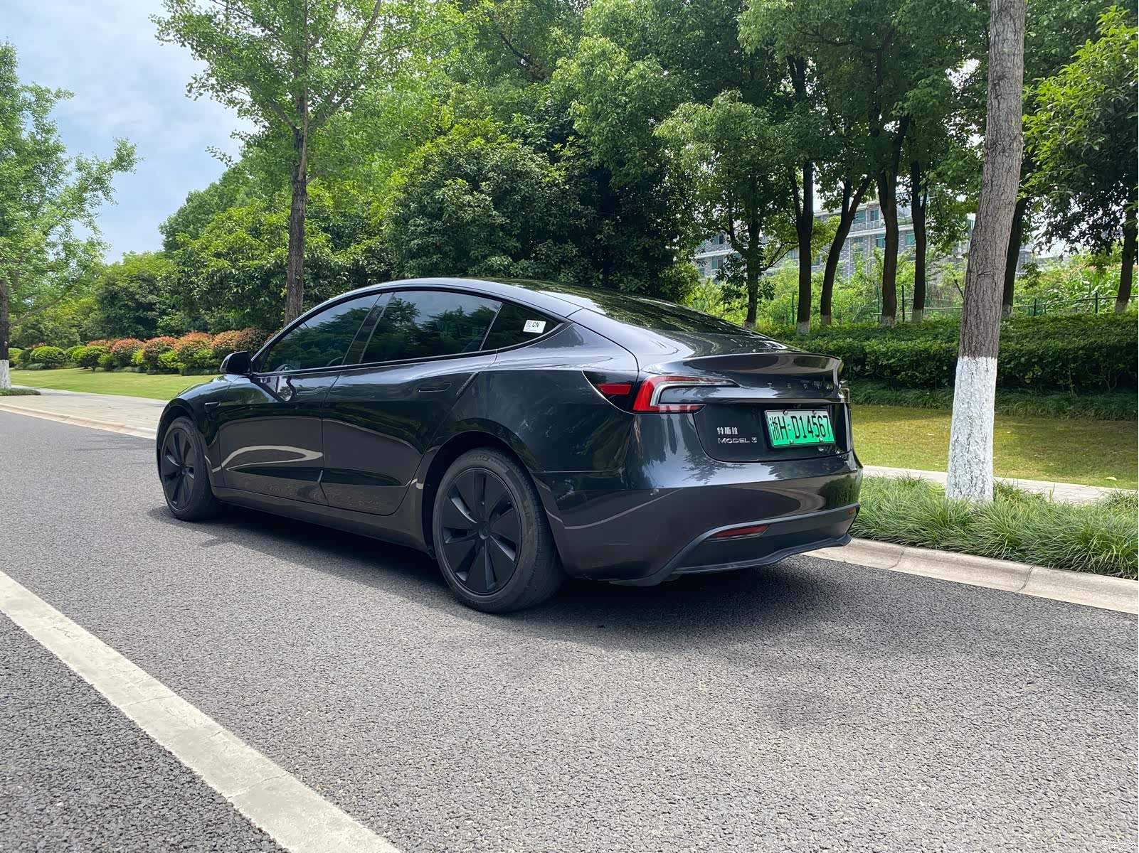 Tesla Model 3, 2024 4