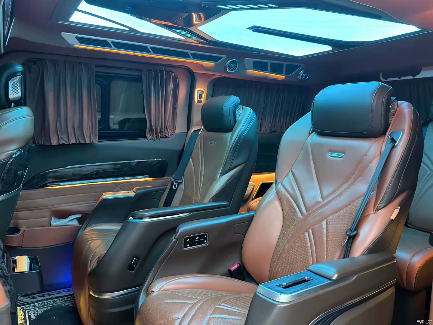 Ford Tourneo, 2023 6