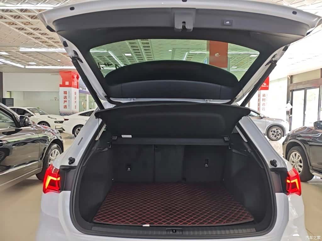 Audi Q3, 2019 15