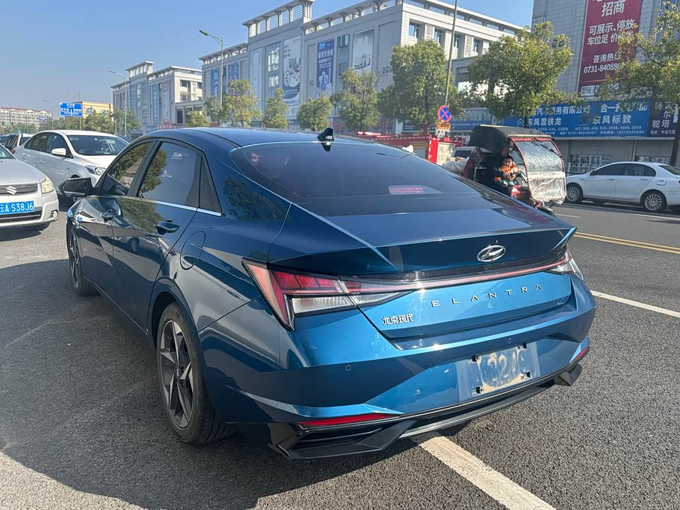 Hyundai Elantra
