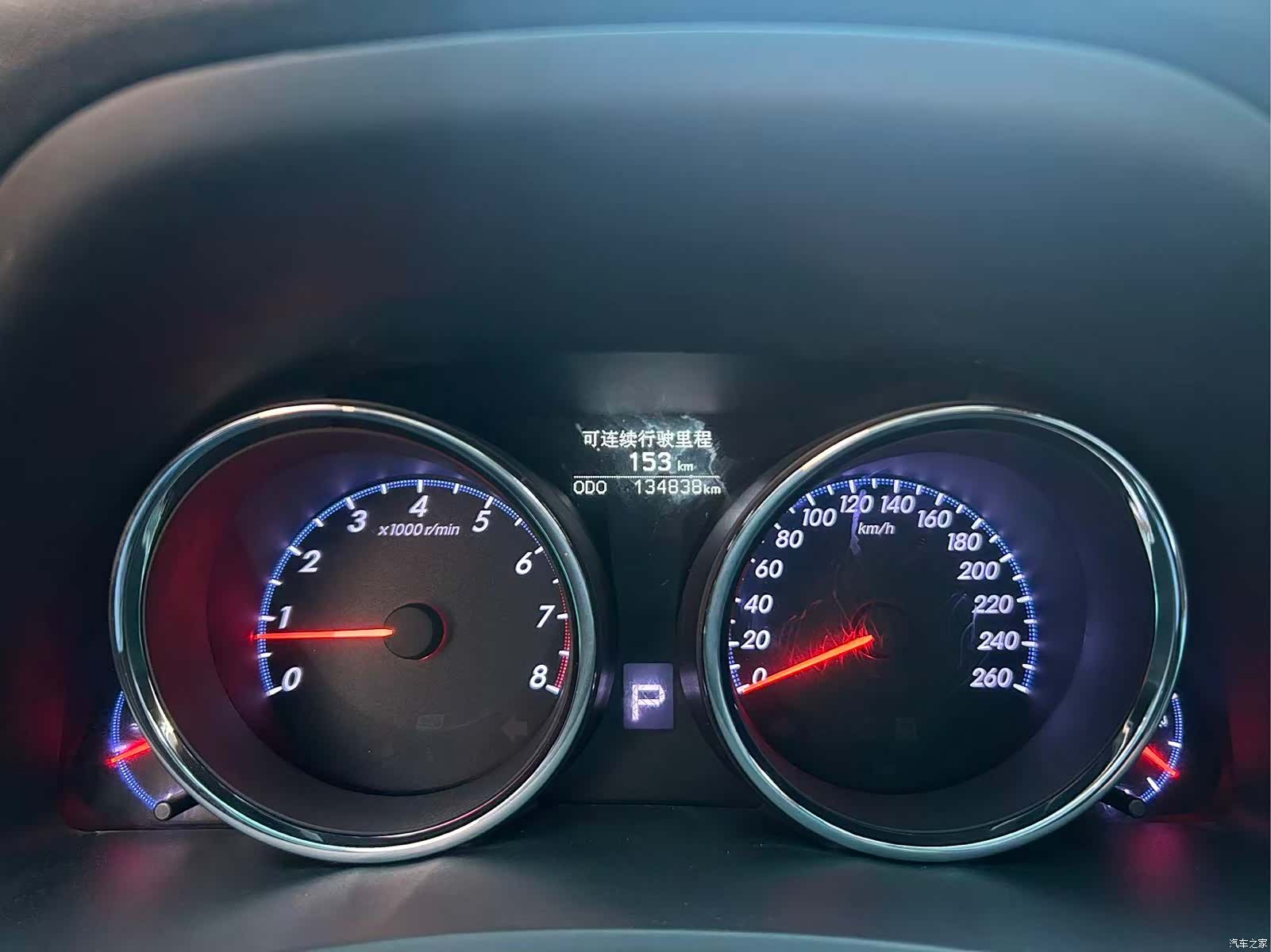 Toyota 2.5V, 2016 6