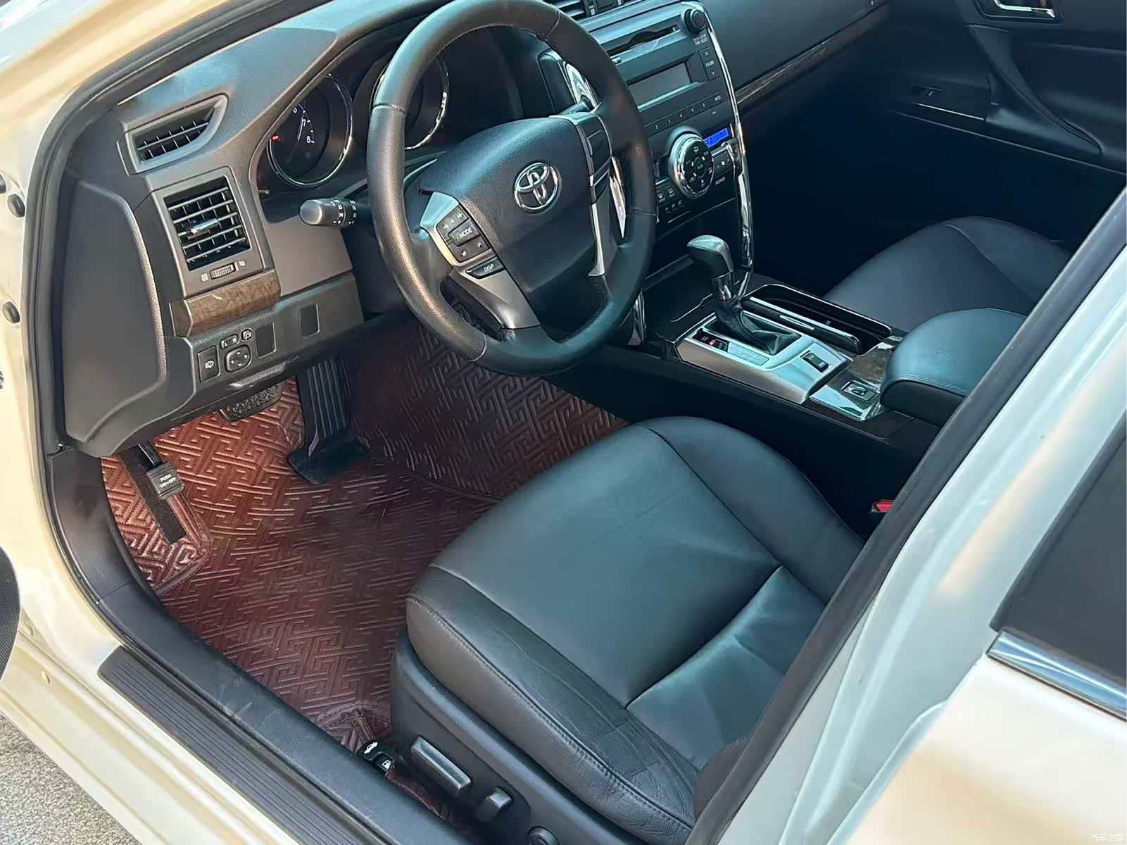 Toyota 2.5V, 2016 4