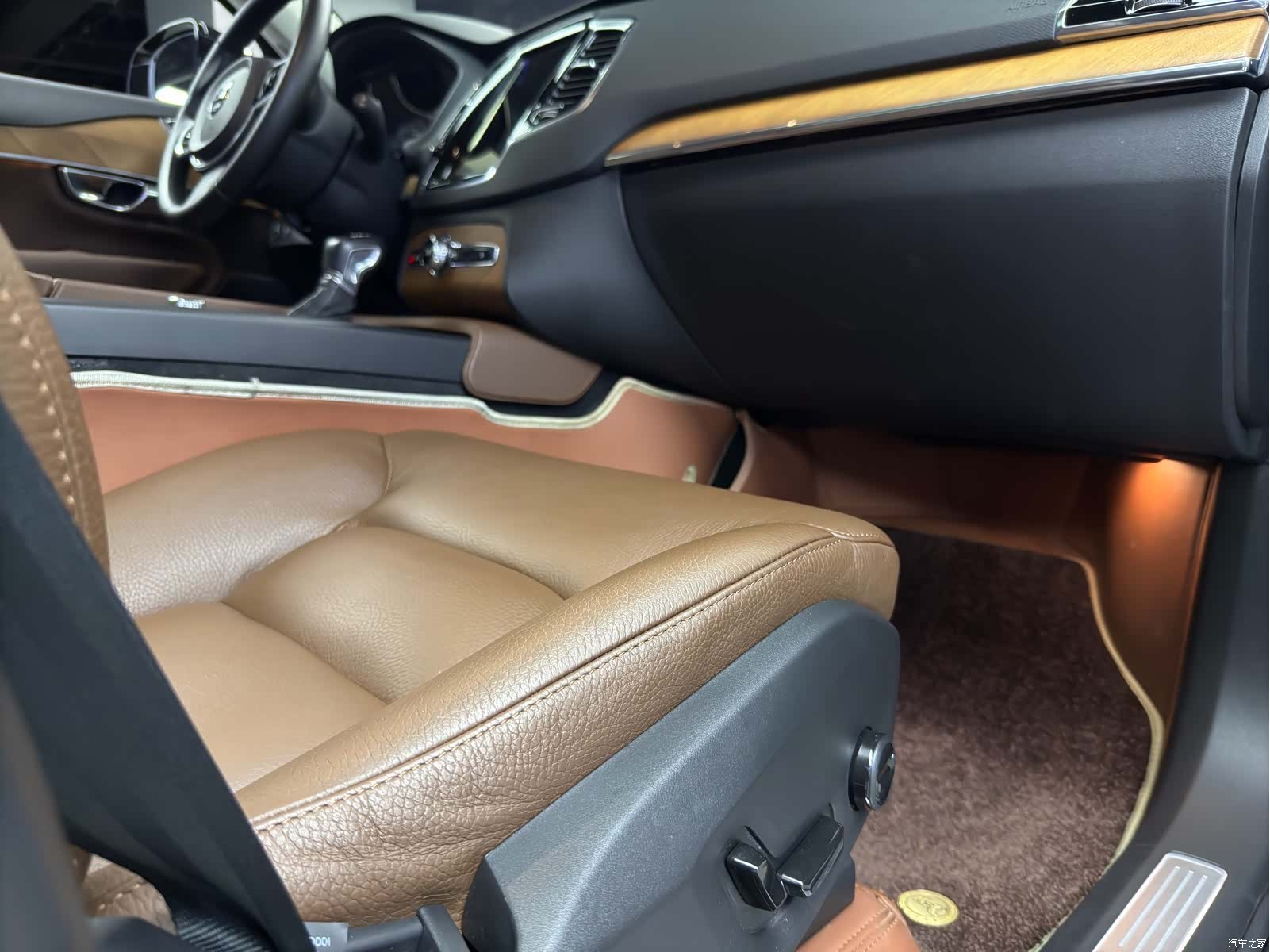 Volvo XC90, 2019 13