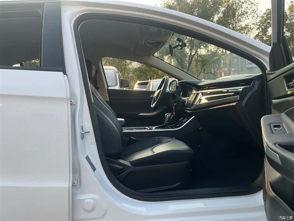 Chery 5, 2022 10