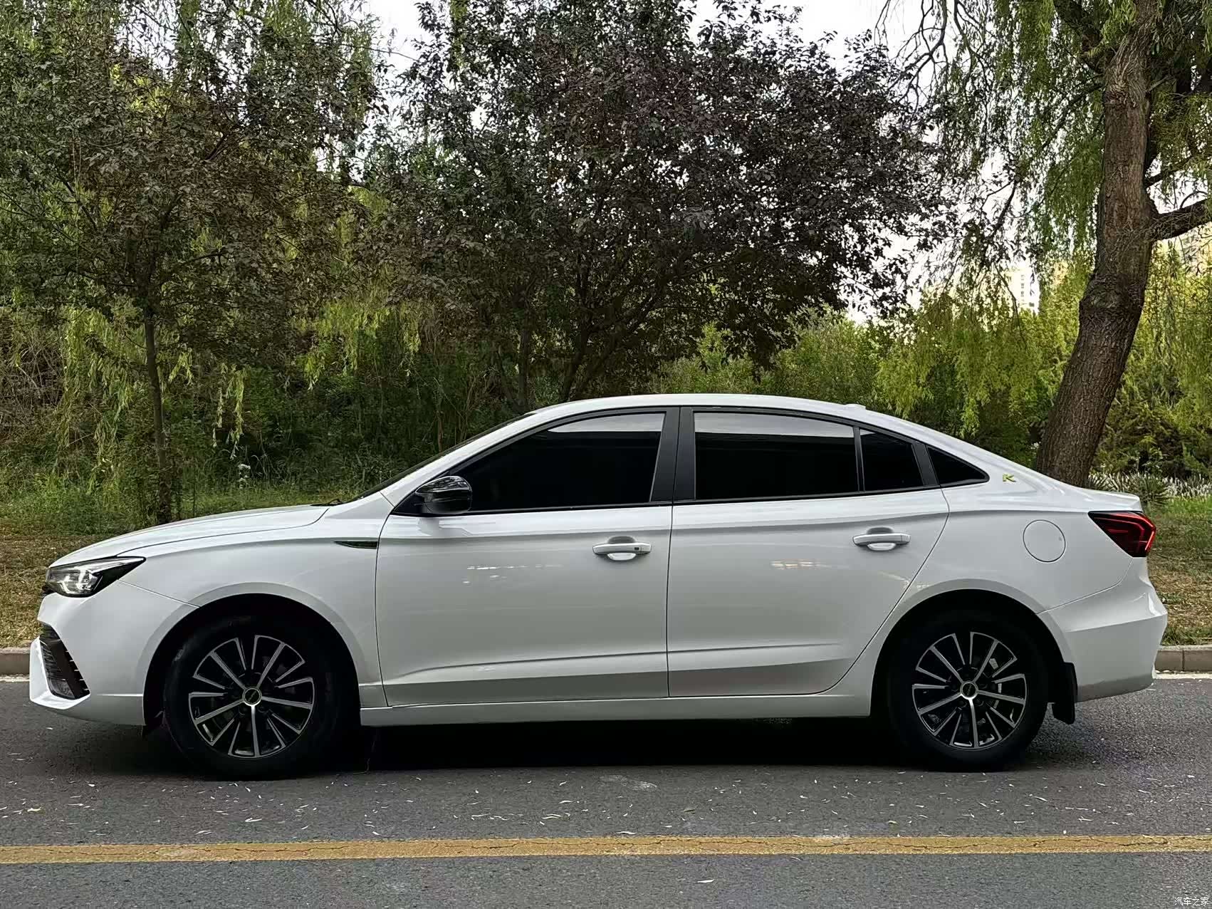 Roewe i5, 2022 3
