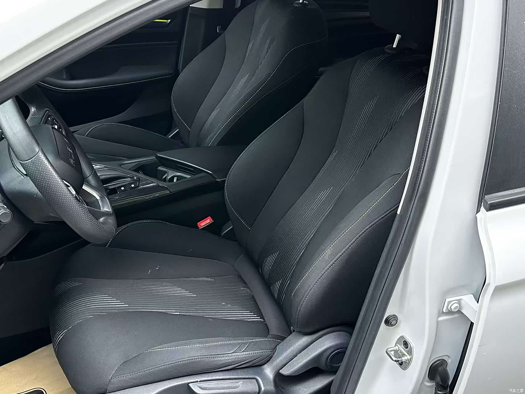 Roewe i5, 2022 9