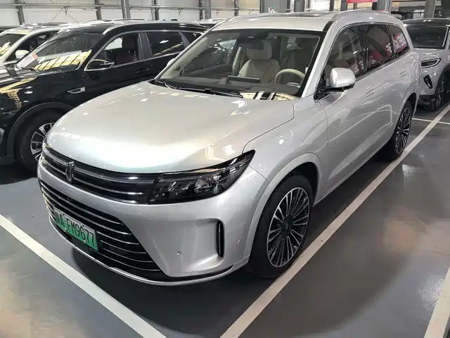AITO M7 2024 — купить из Китая под заказ