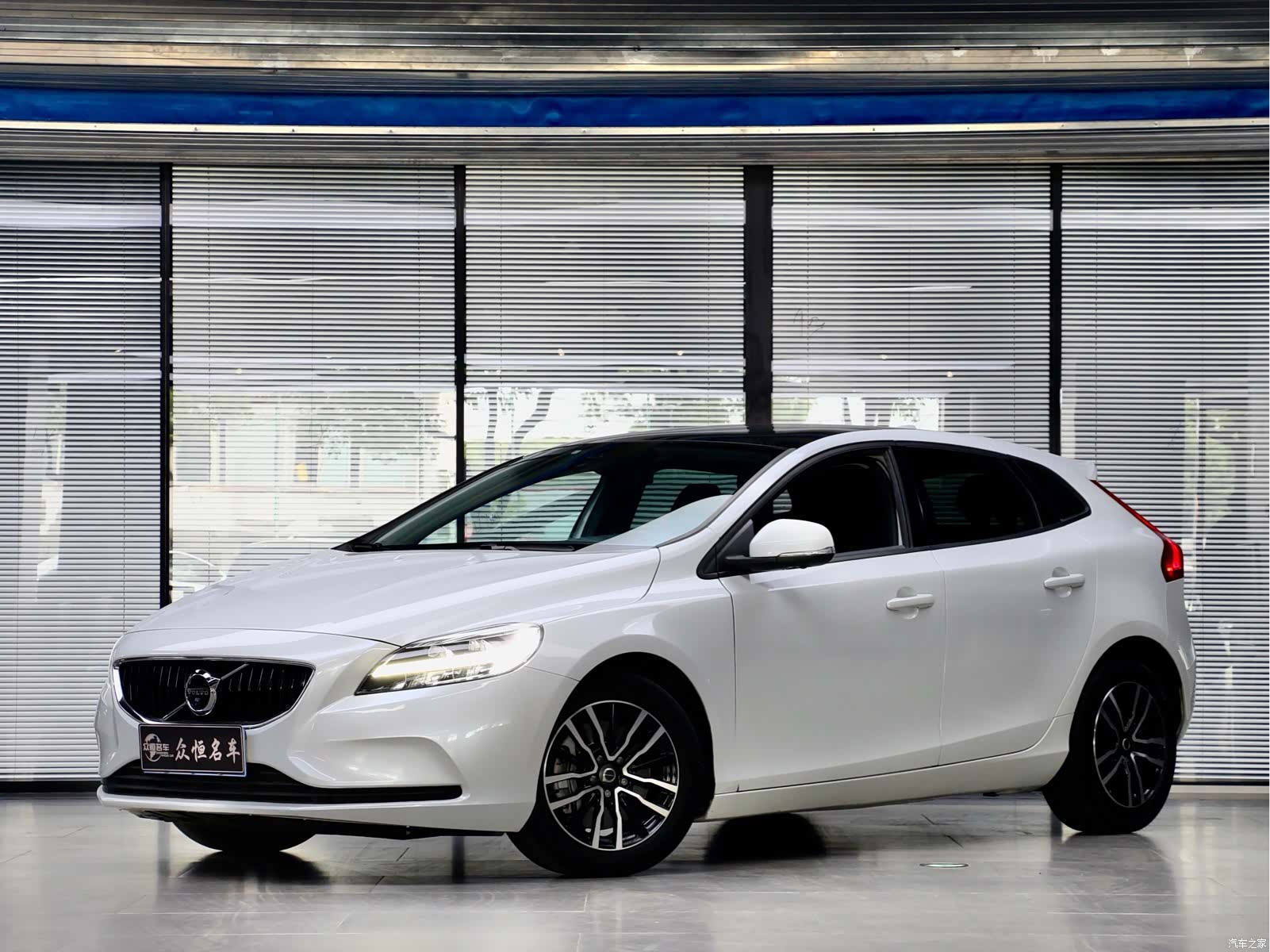 Volvo V40