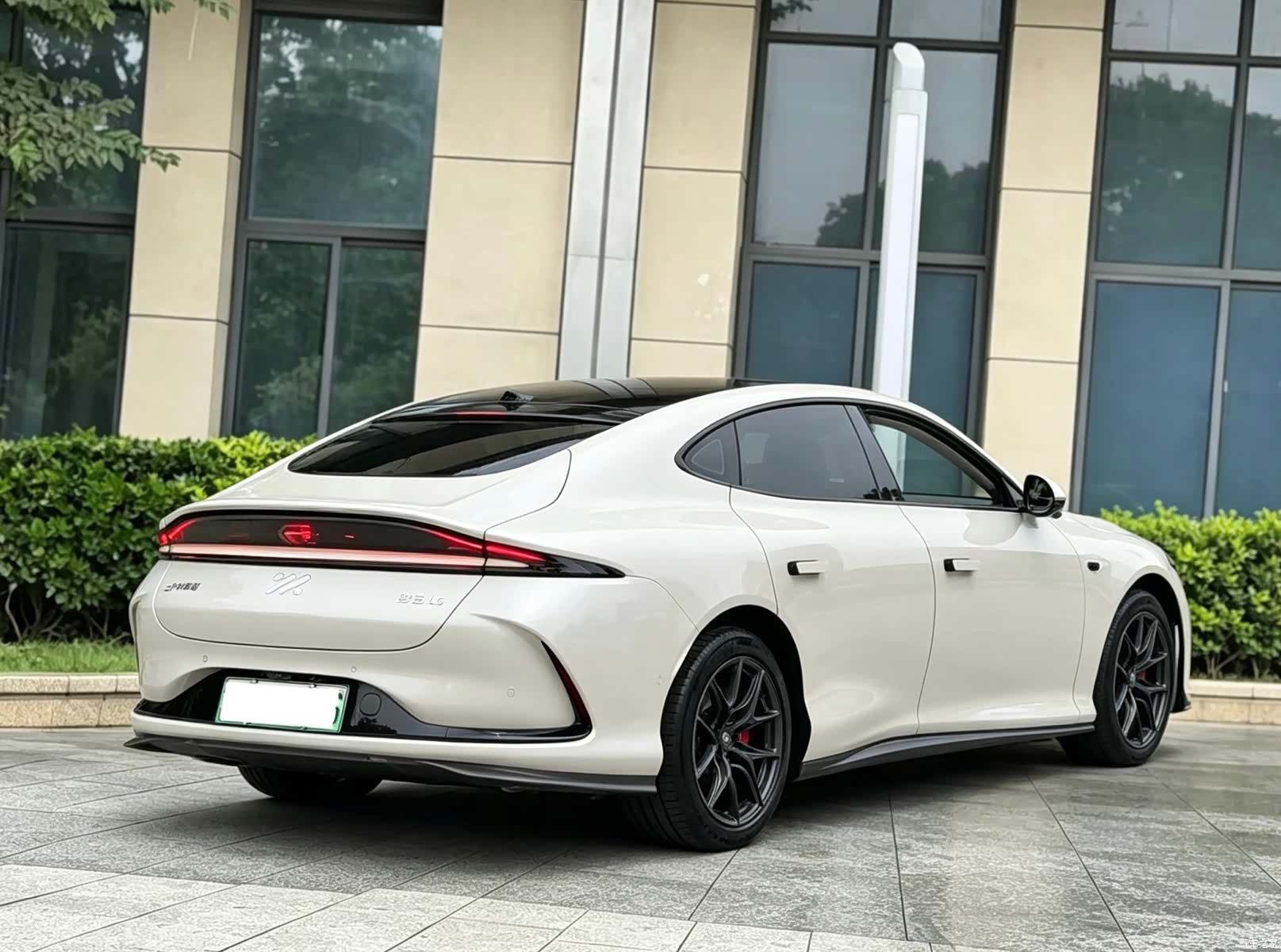 IM Motors L6, 2024 7
