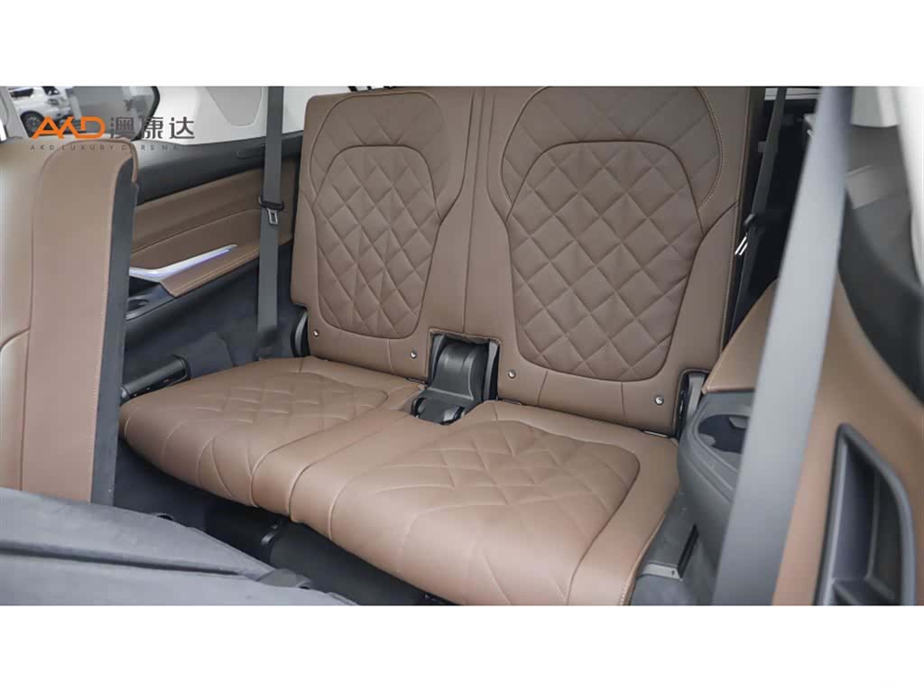 BMW X7, 2024 9