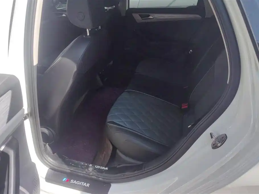 Volkswagen Sagitar