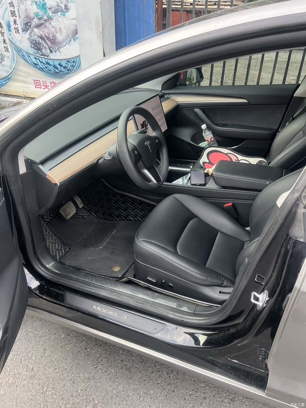 Tesla Model 3, 2023 12
