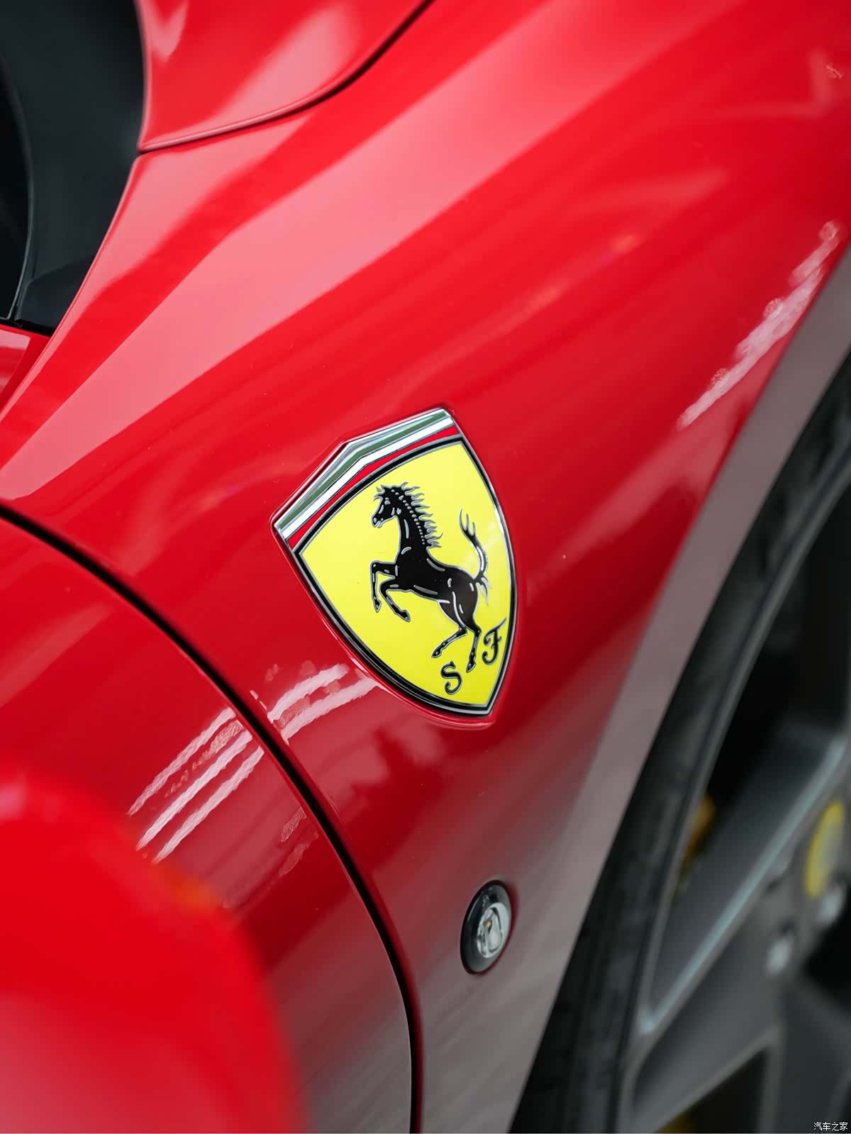 Ferrari F8, 2021 3