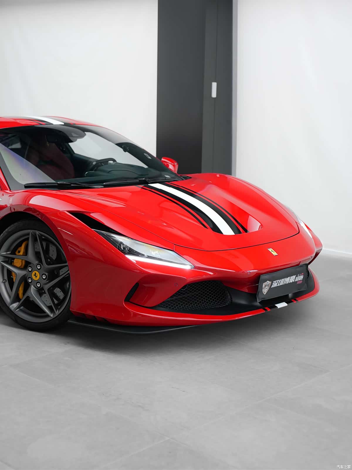 Ferrari F8, 2021 6