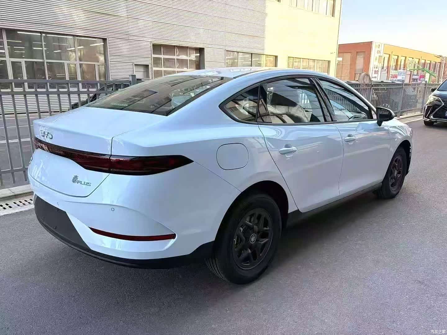 BYD Qin, 2026 все фото