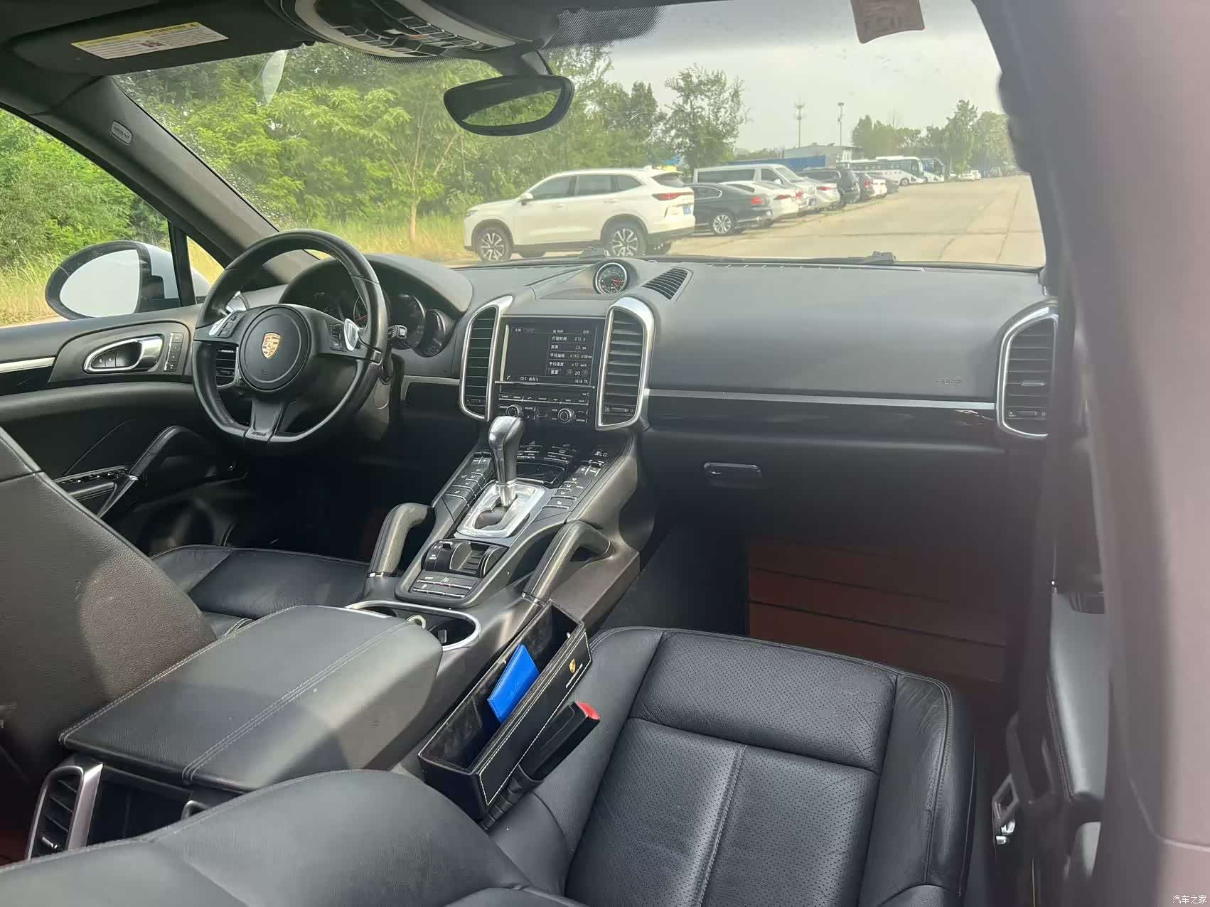 Porsche Cayenne, 2015 9