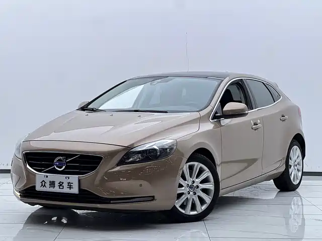 Volvo V40 2014 — купить из Китая под заказ