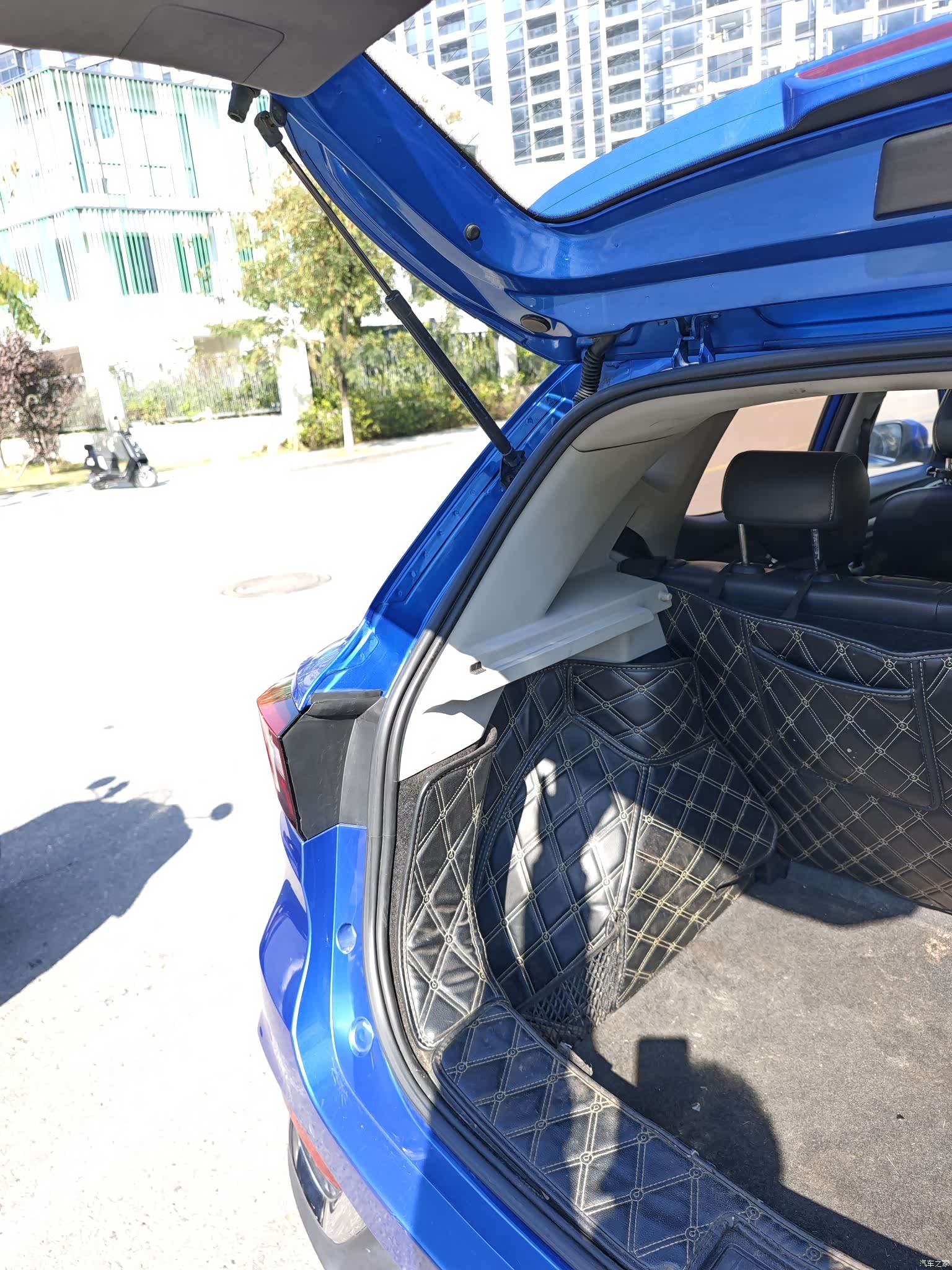 MG ZS, 2017 25