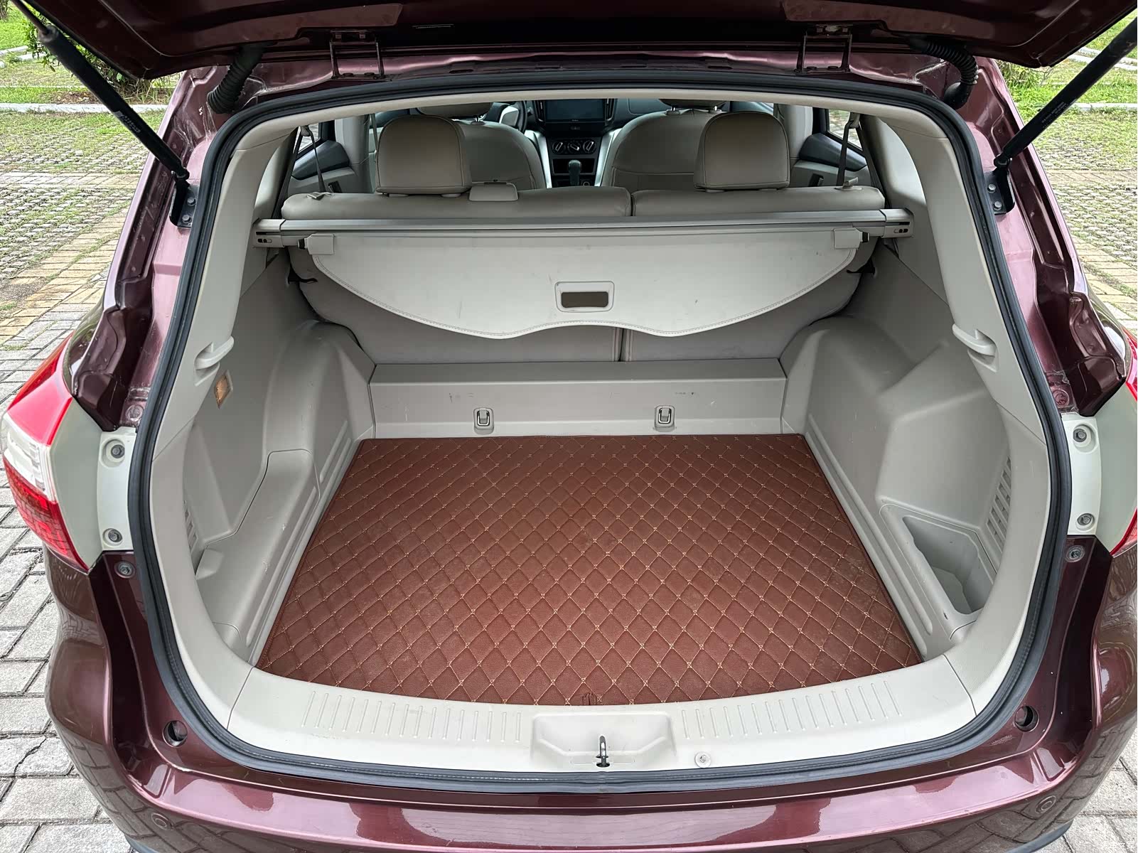 Nissan T70, 2015 13