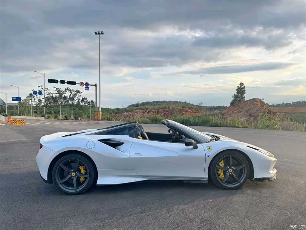 Ferrari F8, 2023 3