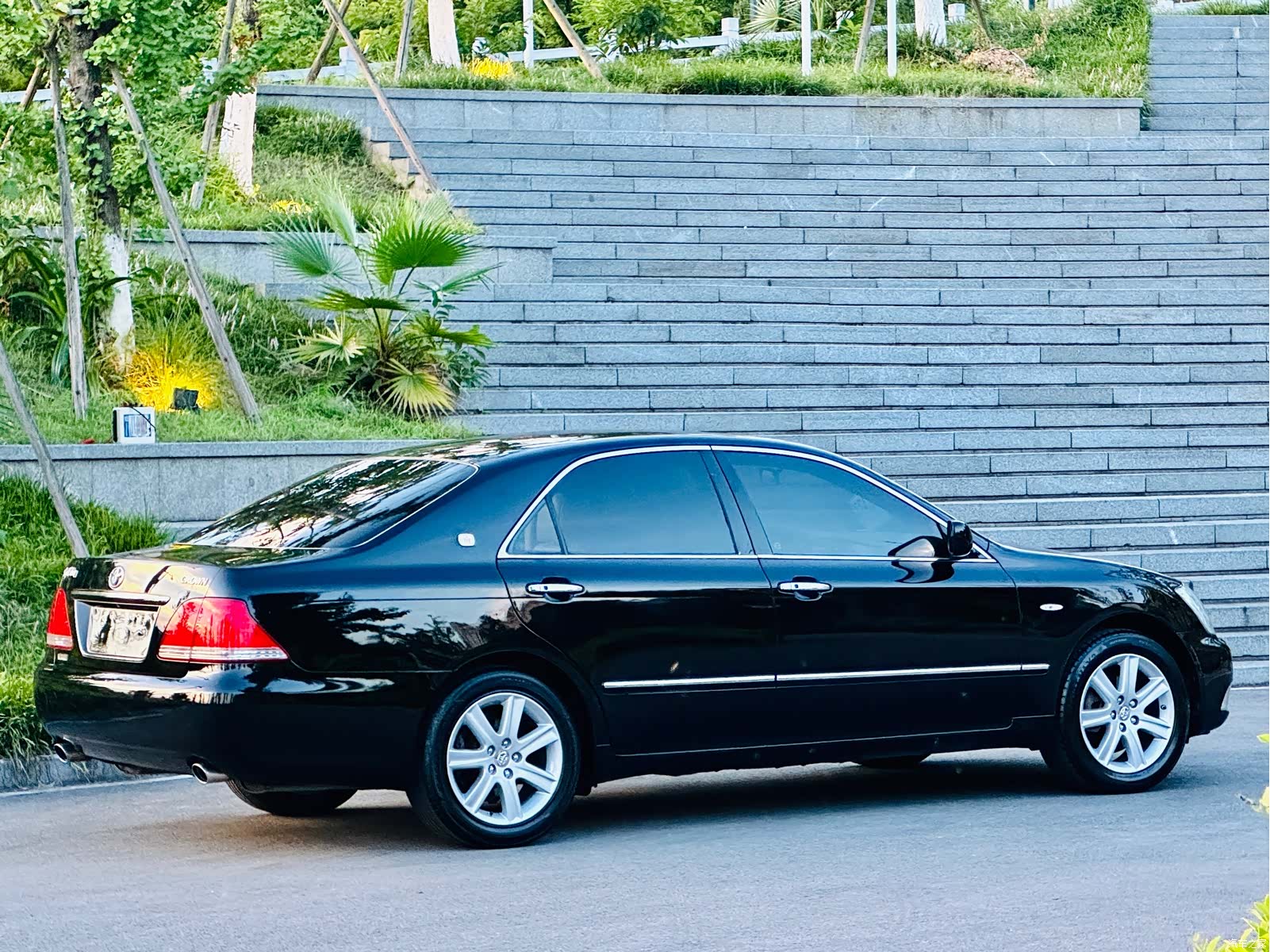 Toyota Crown, 2005 все фото