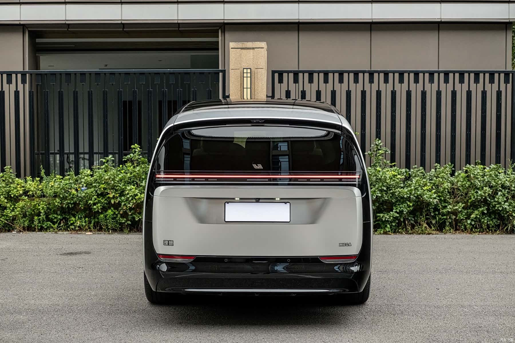 Li Auto MEGA, 2024 все фото