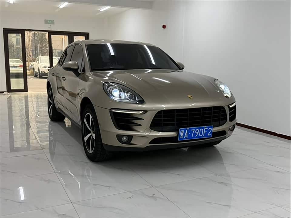 Porsche Macan
