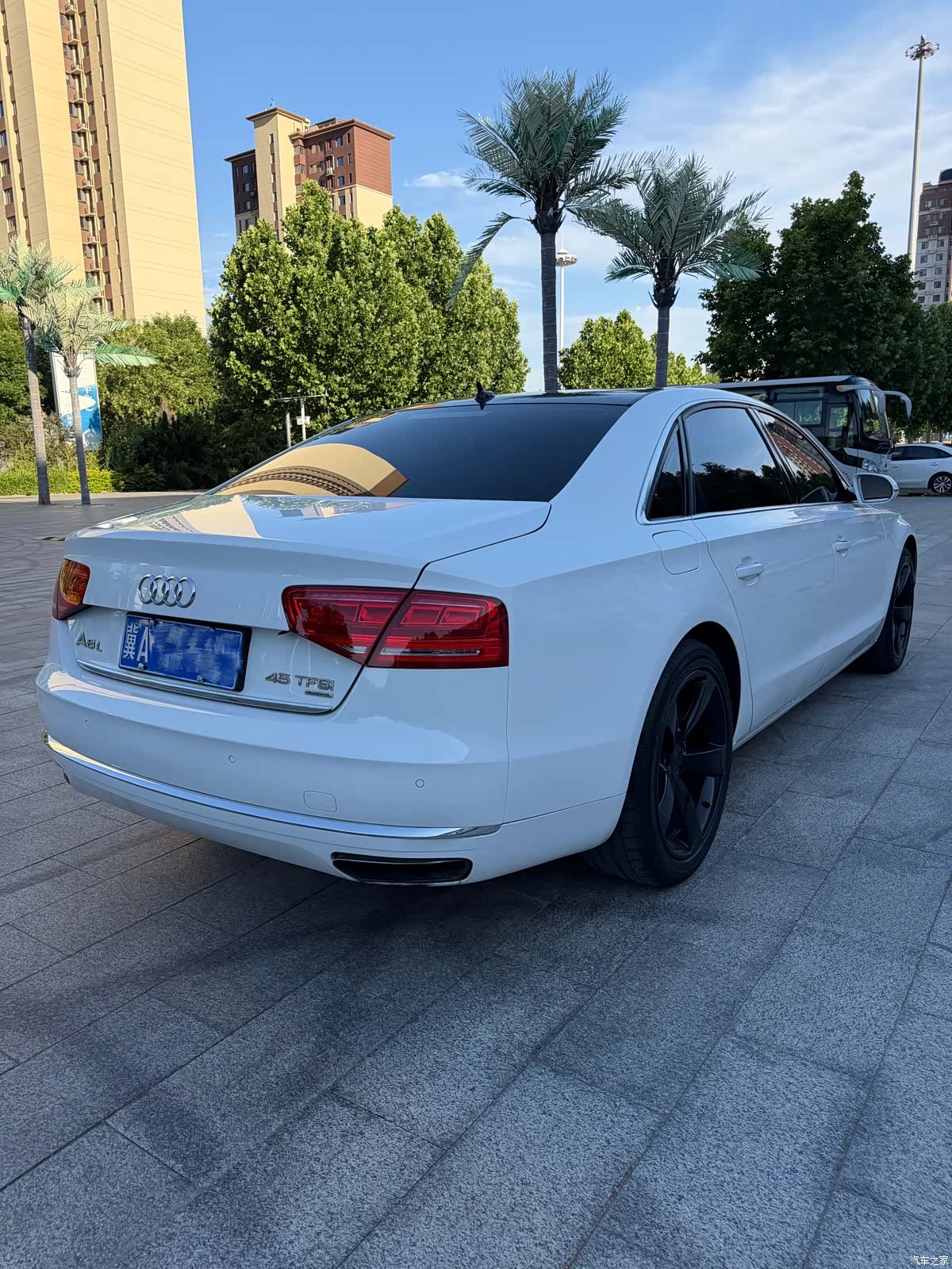 Audi A8L, 2013 6