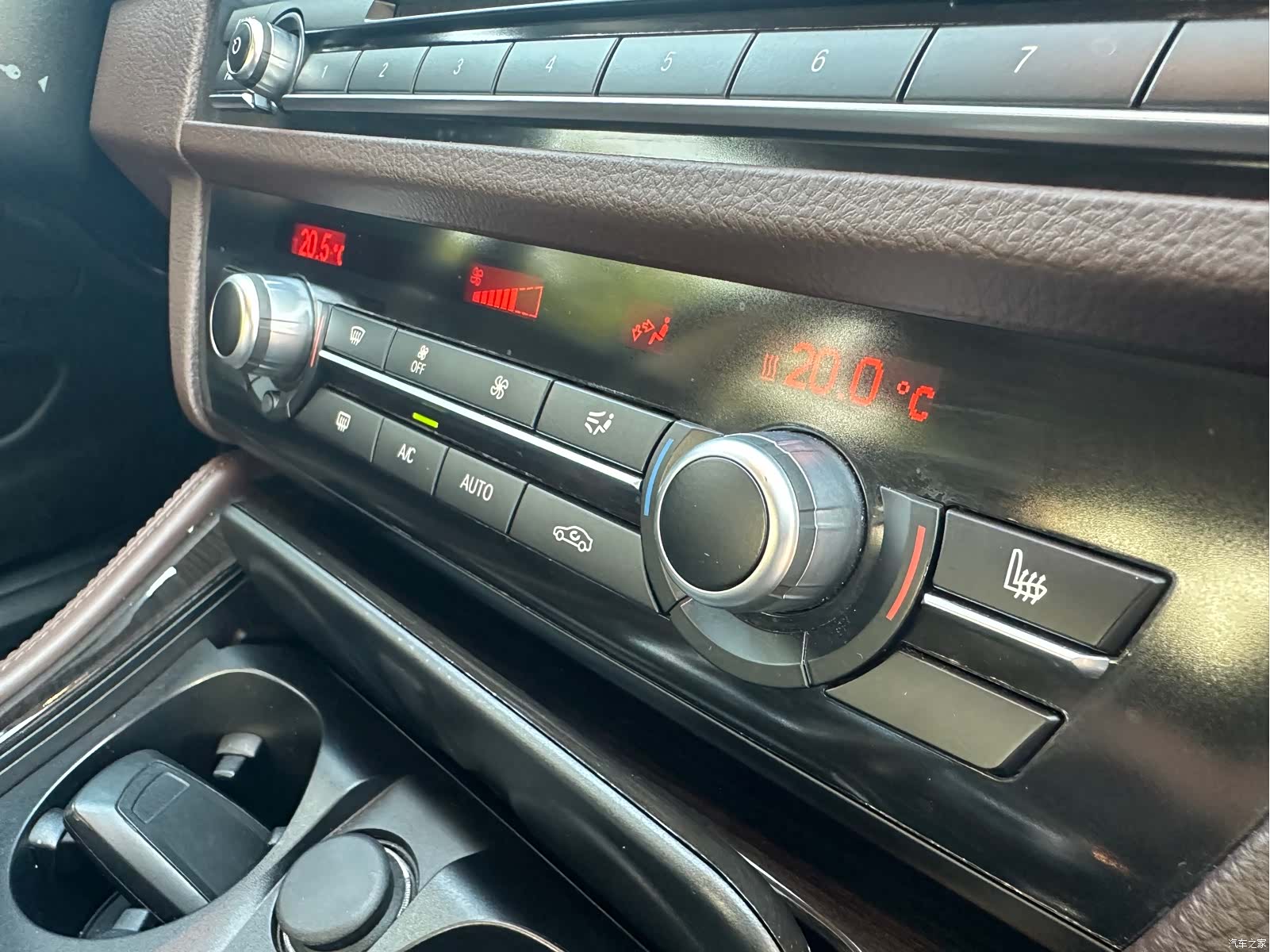 BMW 5 Series, 2015 24