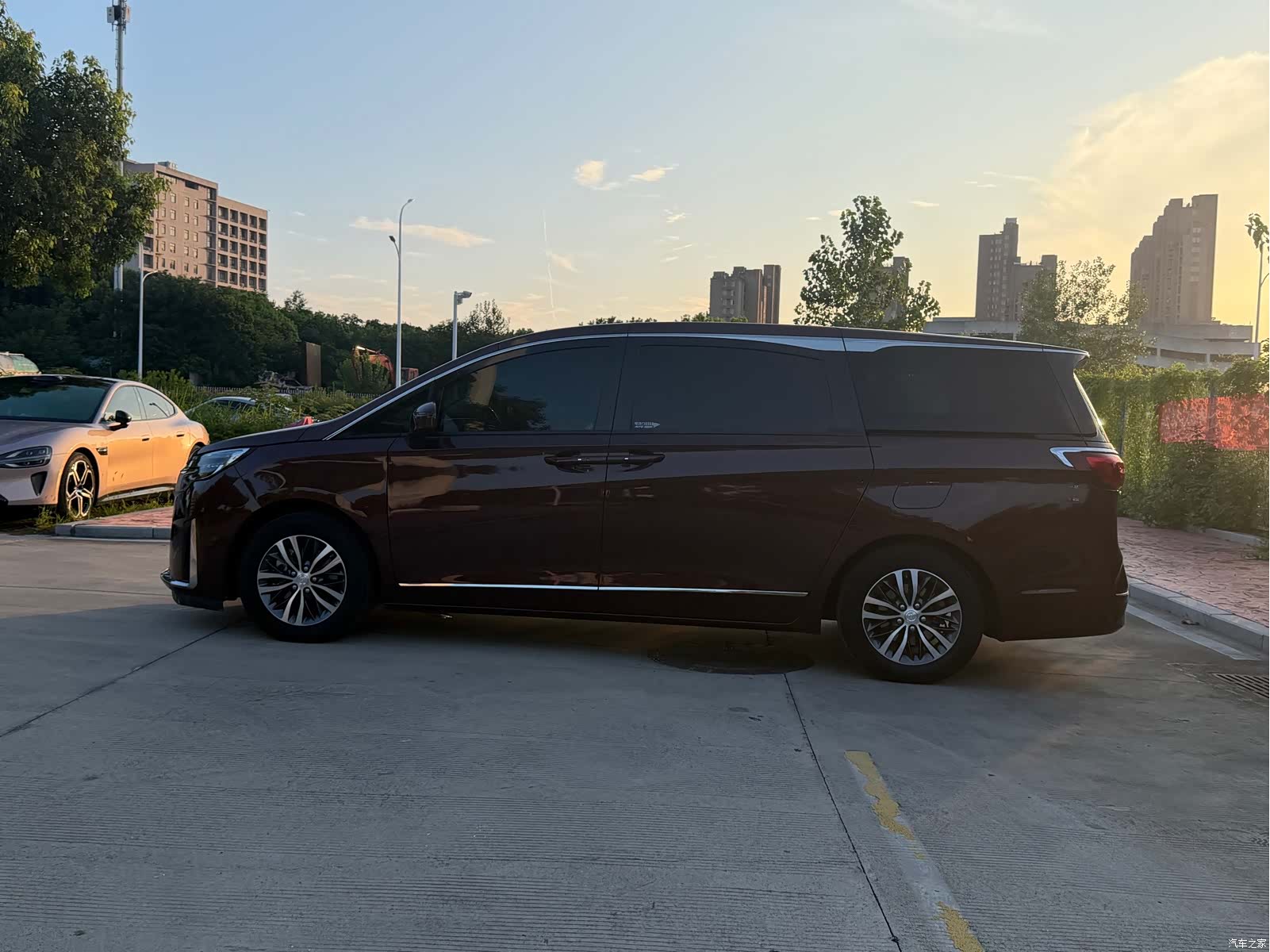 Buick GL8, 2023 4