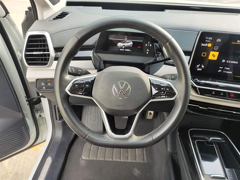 Volkswagen ID.6 CROZZ