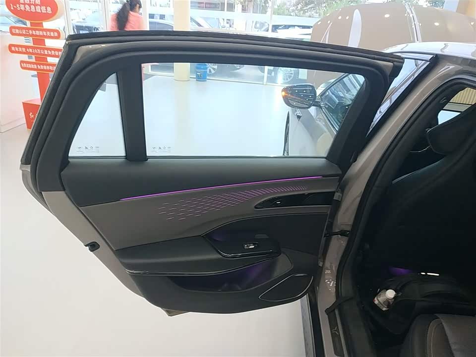 Hongqi EH7 Hongqi EH7