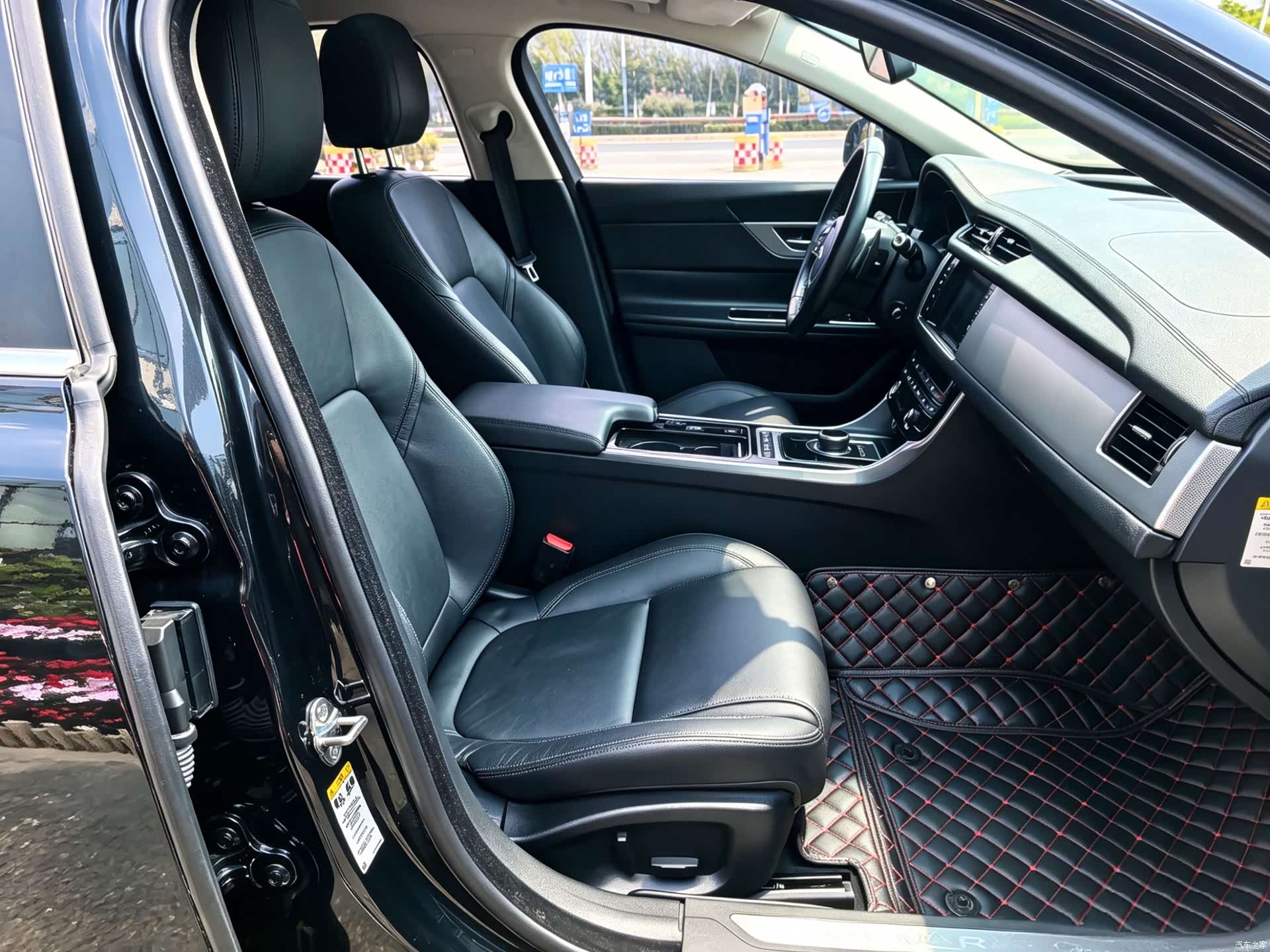 Land Rover XFL, 2017 7