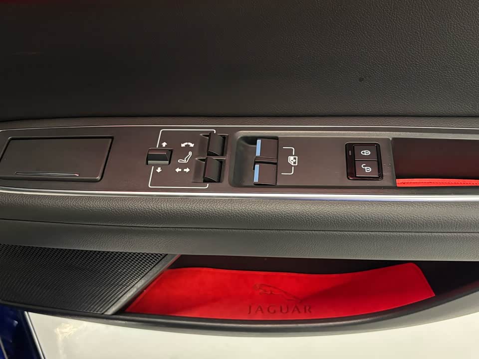 Jaguar XEL