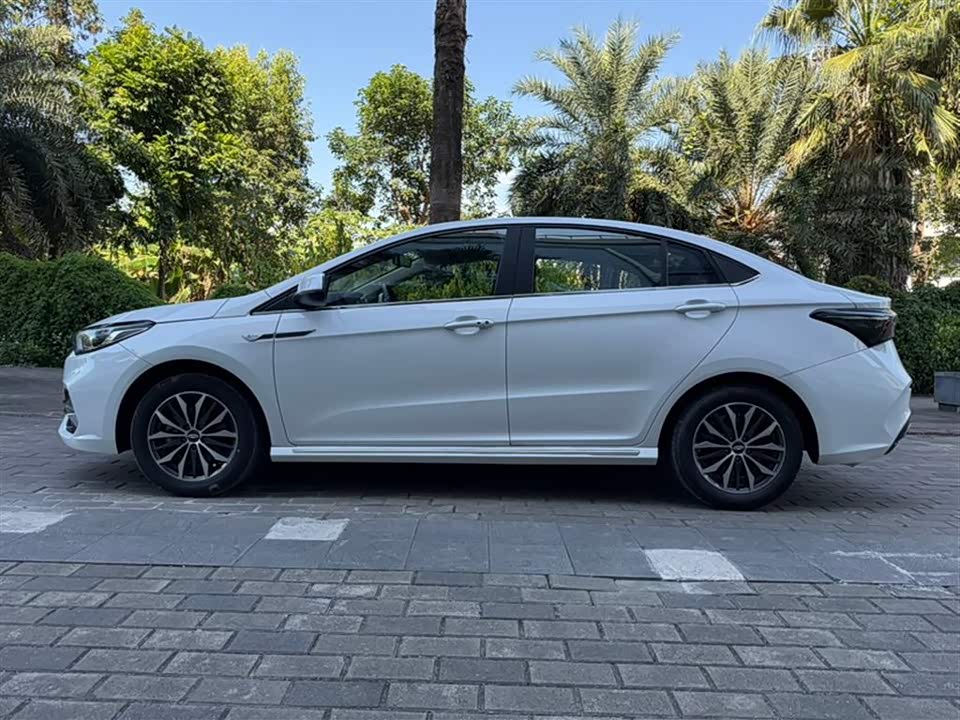 Chery Arrizo 5 PLUS