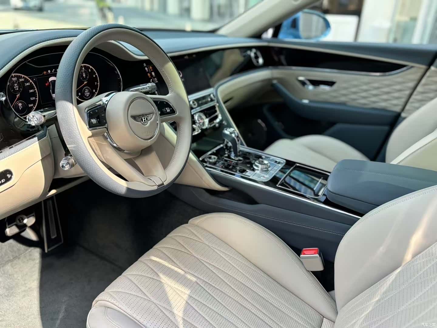 Bentley Flying Spur, 2022 9